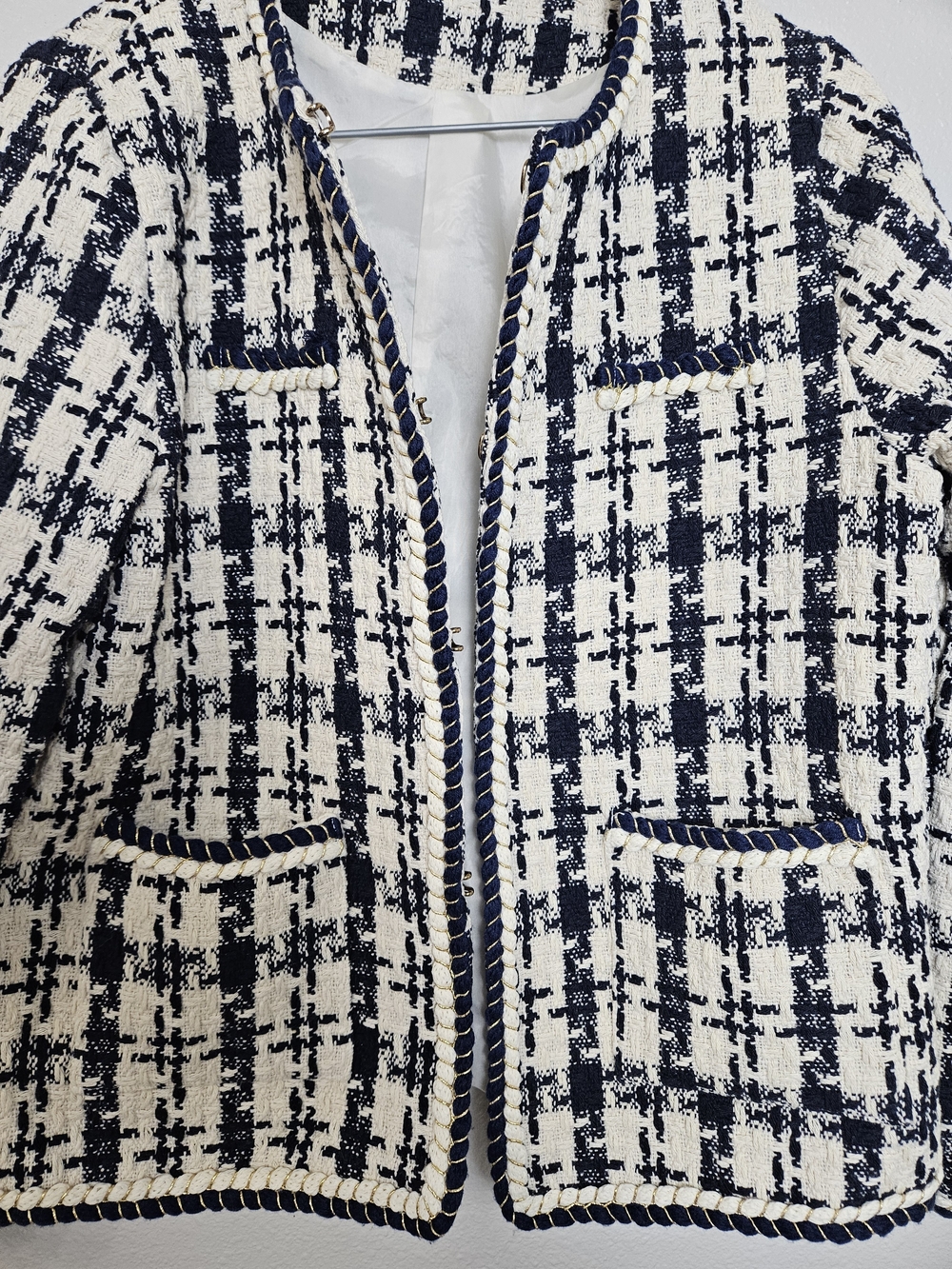 Navy & Cream Tweed Collarless Blazer - Women's Size L - Picture 2 of 7